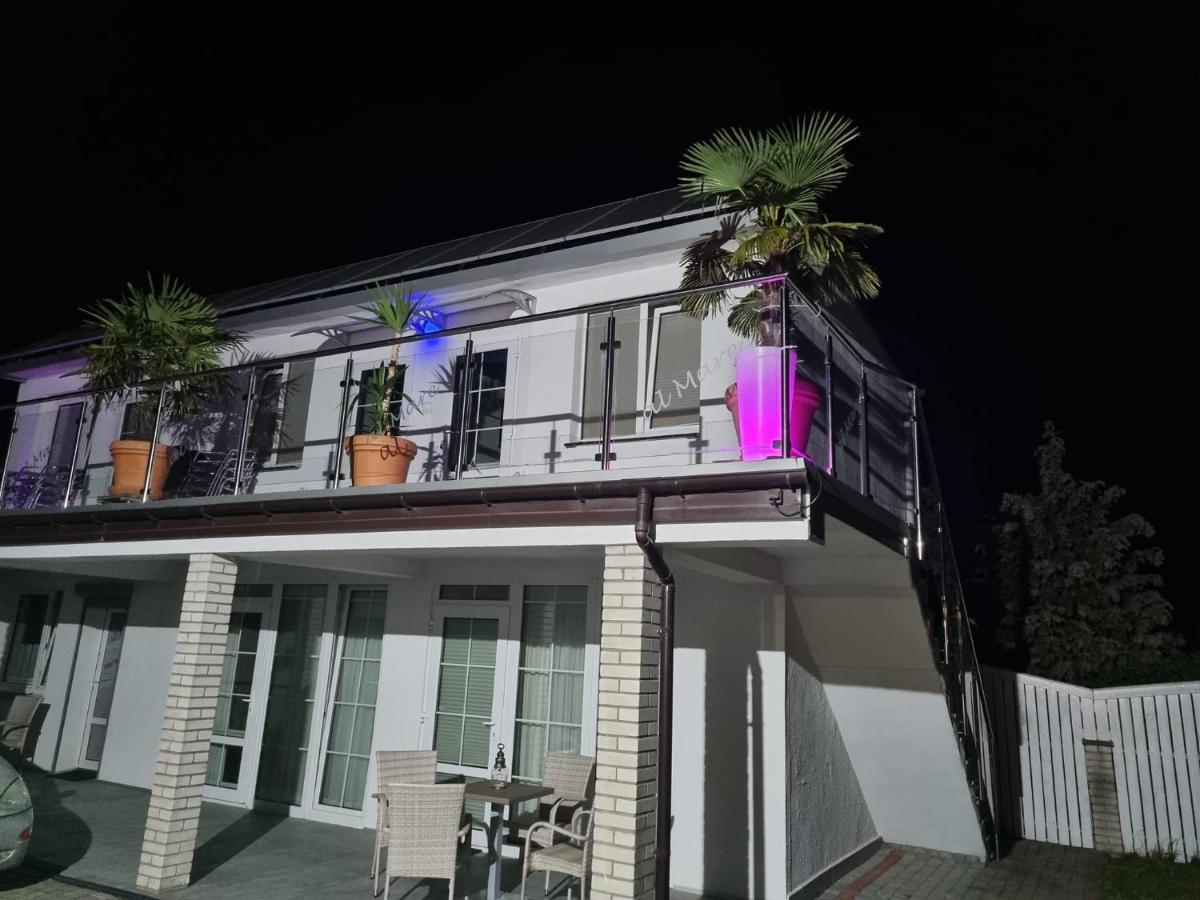 Al Mare-Villa Z Klimatyzacja ウストロニエ・モルスキエ エクステリア 写真